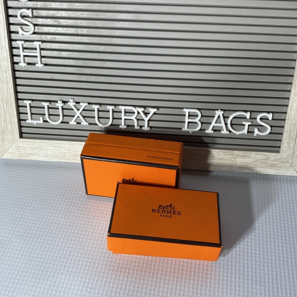 Hermes clip on earrings very elegant - Picture 5 of 5